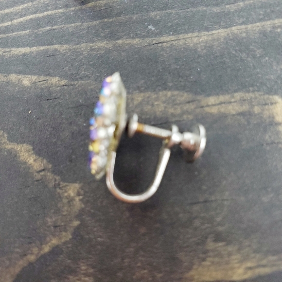 Vintage 1960 Screw-on Circular Rhinestone Earrings - Picture 4 of 4